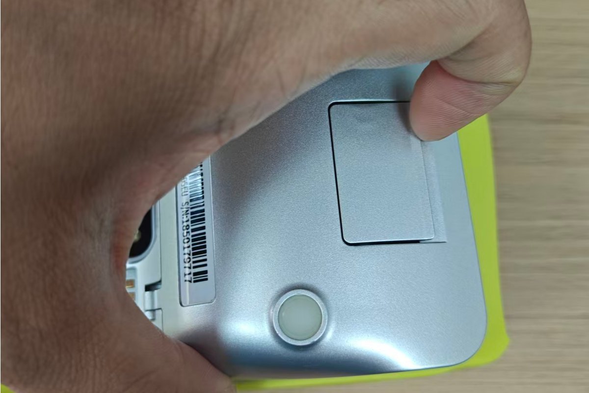 Put Paper in a POS Machine2