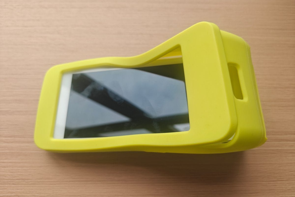 Step 2 Align Display Screen and How to Use Silicone Covers Top Port